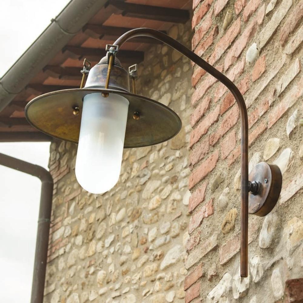 mediteransky vonkajsi nastenny lampa bronz toskansky styl klasicke osvetlenie vonkajsia fasada rustikalne vintage talianske vodotesne ip chranene kvalitne rolnicky dom renovacia toskana.jpg